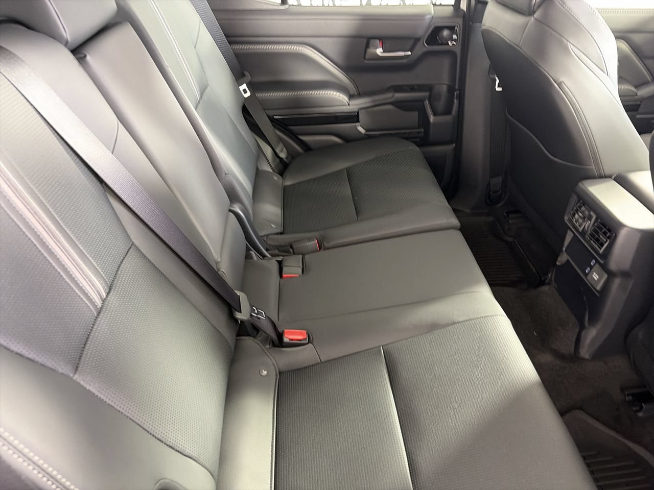 New 2026 Toyota 4Runner Limited AWD/4WD image 23