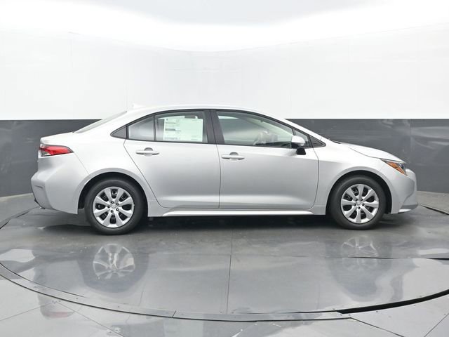 New 2026 Toyota Corolla LE FWD image 2