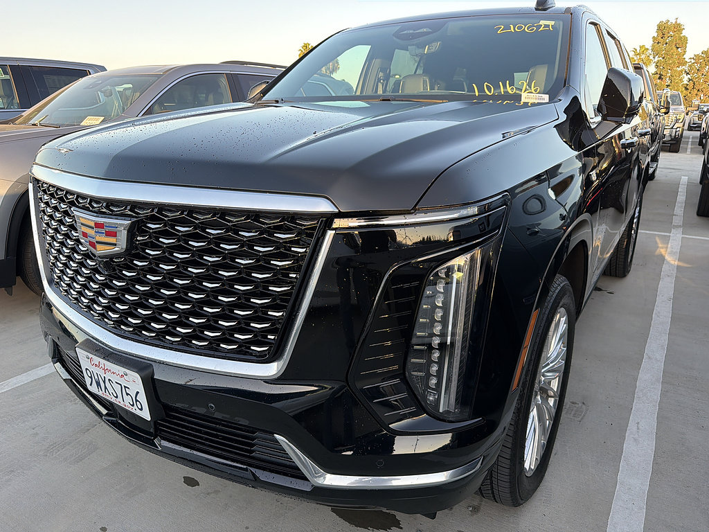 Certified 2026 Cadillac Escalade Luxury RWD image 2