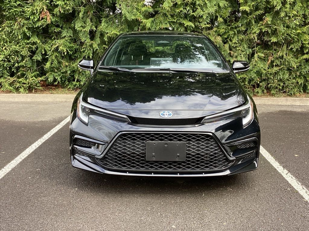 Used 2025 Toyota Corolla SE w/ SE Premium Package image 20