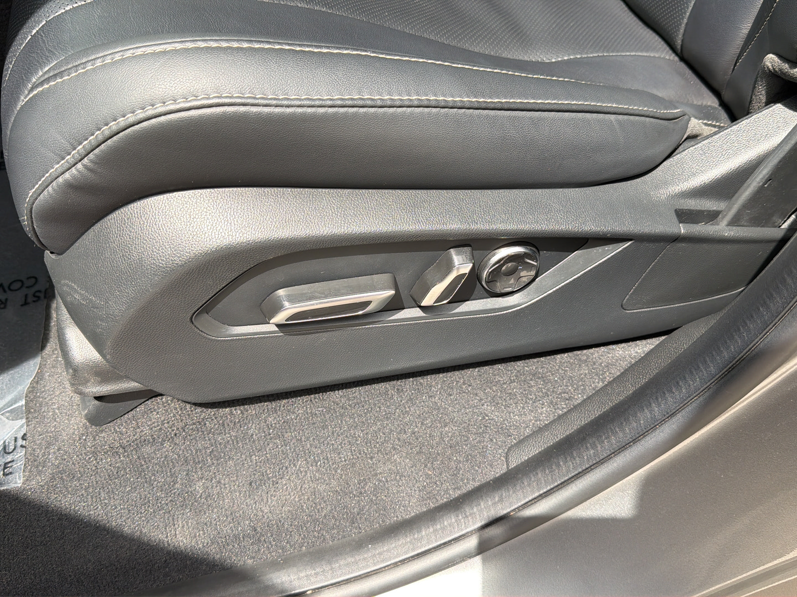Used 2024 Acura MDX w/ Technology Package FWD image 32