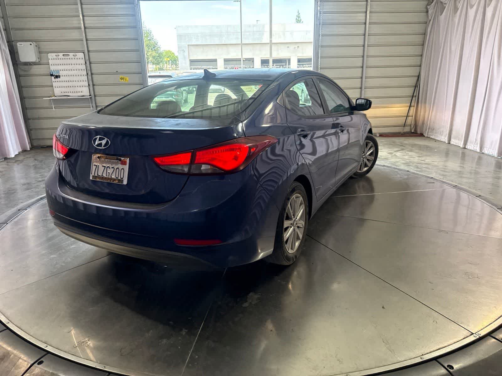 Used 2016 Hyundai Elantra SE w/ Option Group 02 FWD image 5
