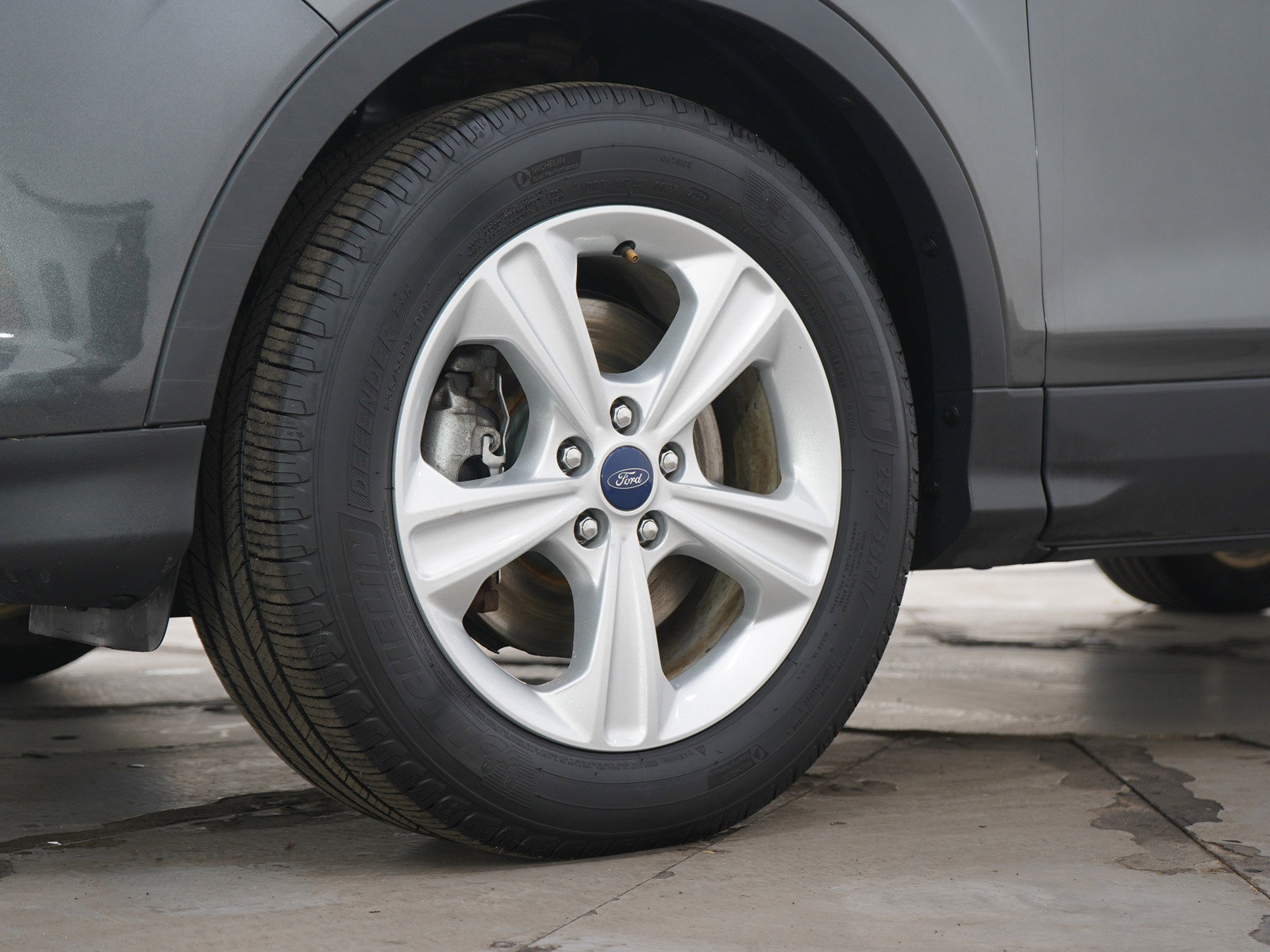 Used 2015 Ford Escape SE image 28