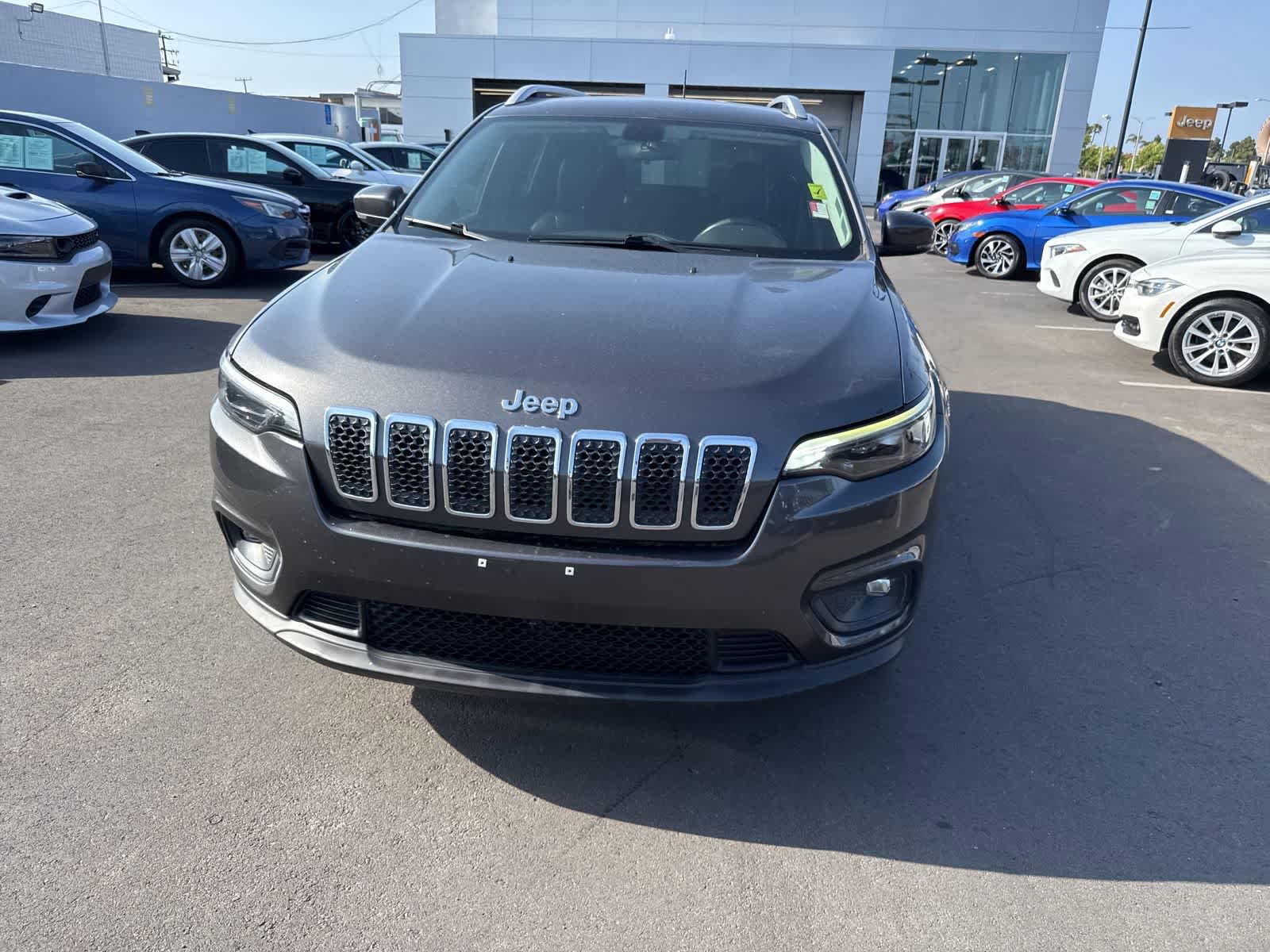 Used 2019 Jeep Cherokee Latitude Plus FWD image 4