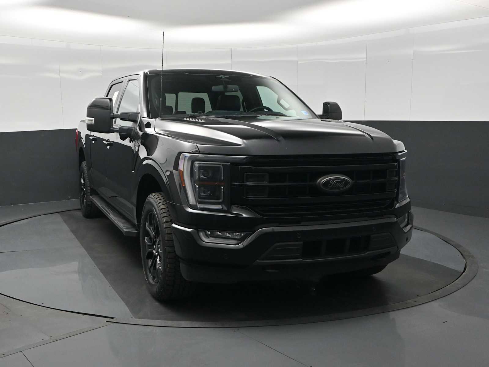 Used 2023 Ford F150 Lariat w/ Equipment Group 502A High image 3