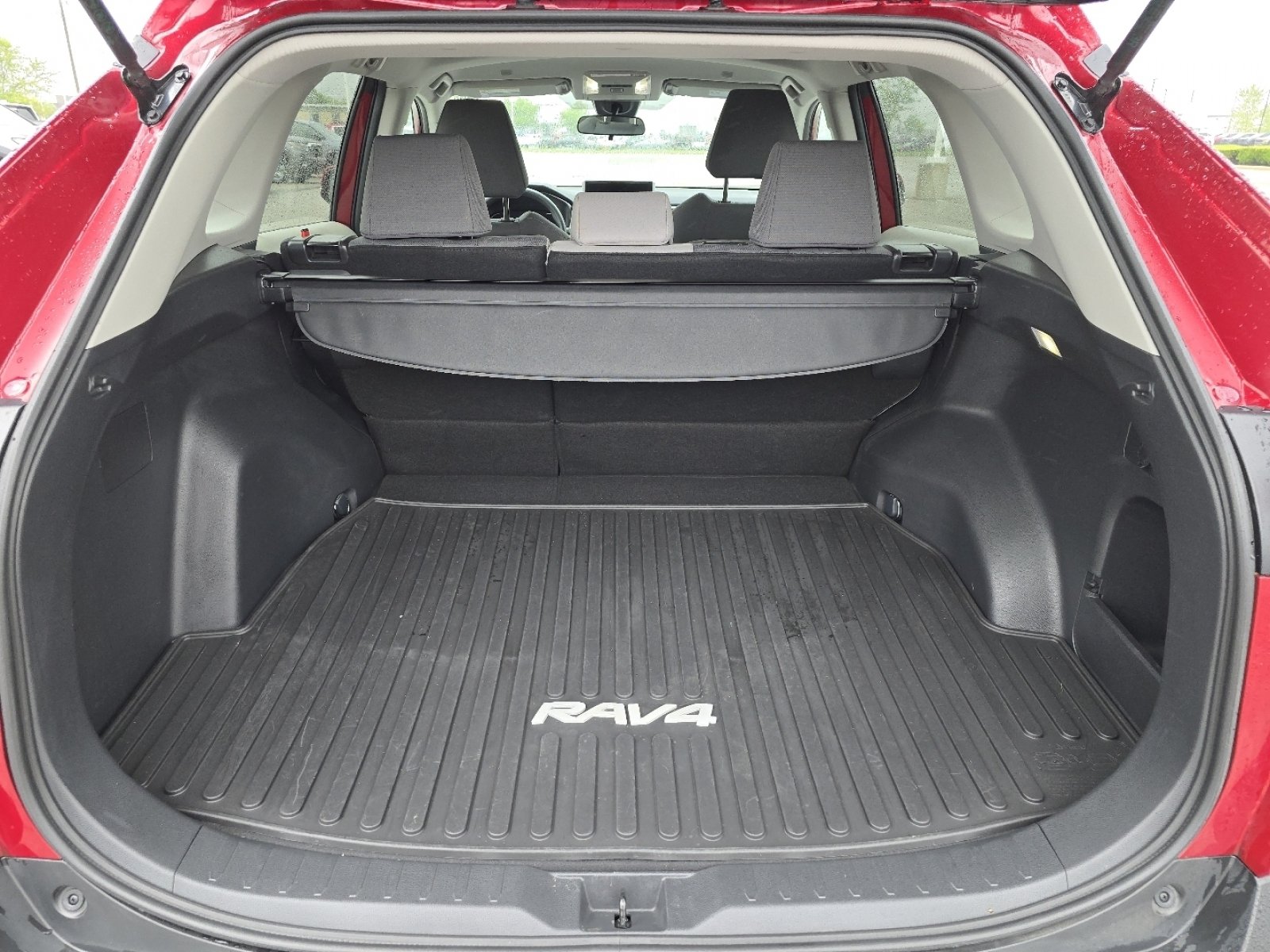 Used 2023 Toyota RAV4 XLE AWD/4WD image 21