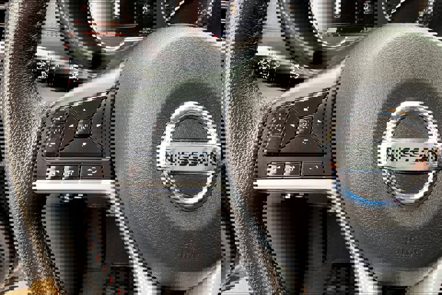 Used 2019 Nissan Kicks SR image 20