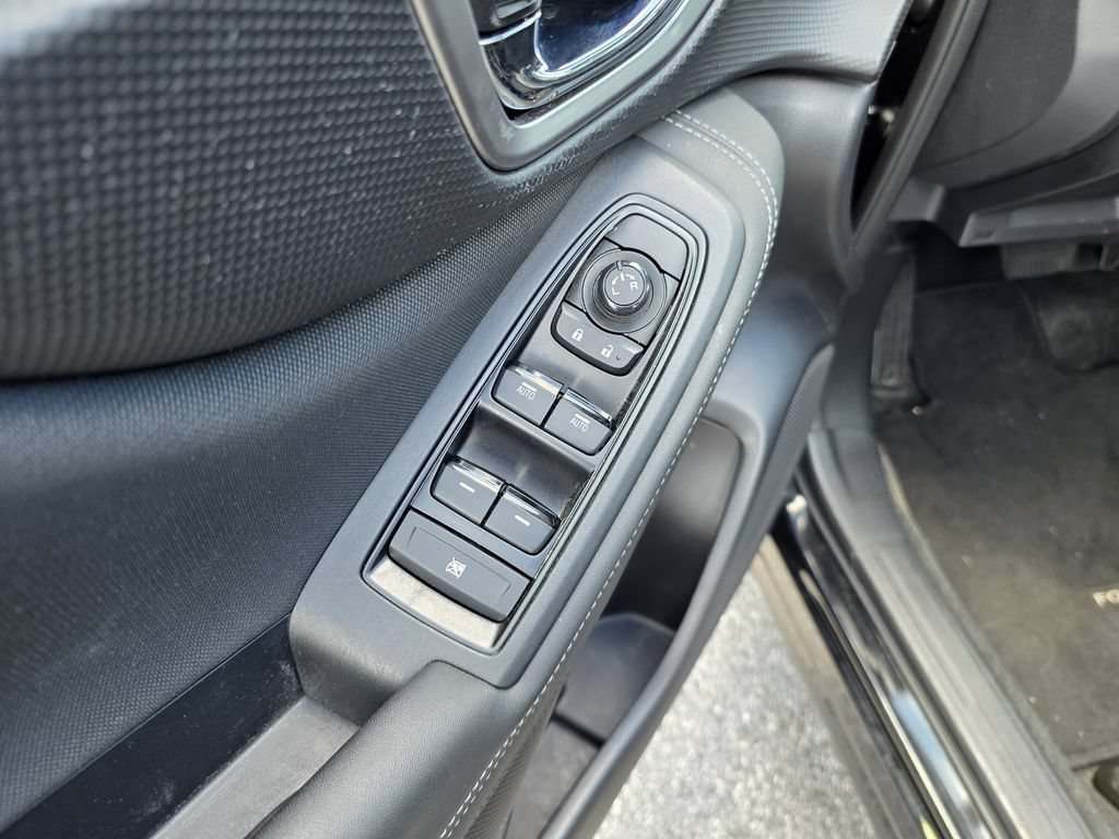 Used 2024 Subaru Forester Premium AWD/4WD image 18