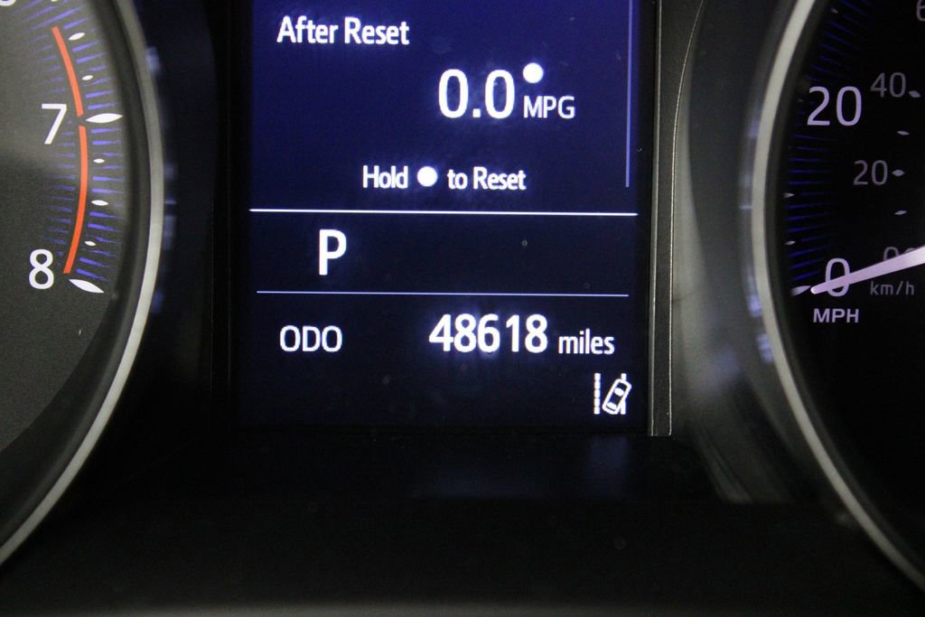 Used 2021 Toyota C-HR XLE image 38