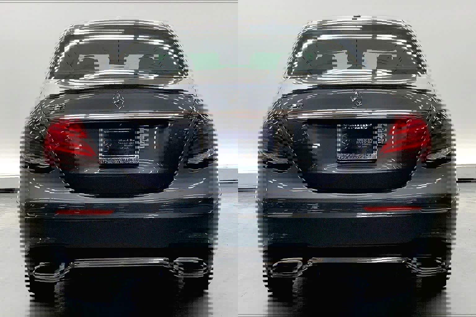 Used 2020 Mercedes-Benz E 350 Sedan image 3