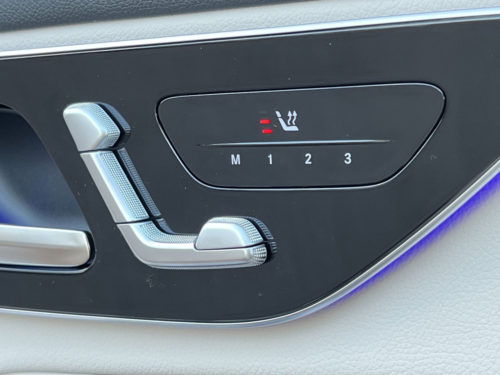 New 2026 Mercedes-Benz GLC 300 4MATIC image 33