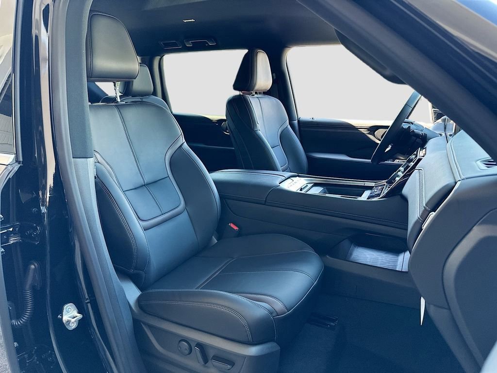 New 2026 Nissan Armada SL w/ Captain's Chari Seat Package RWD image 31