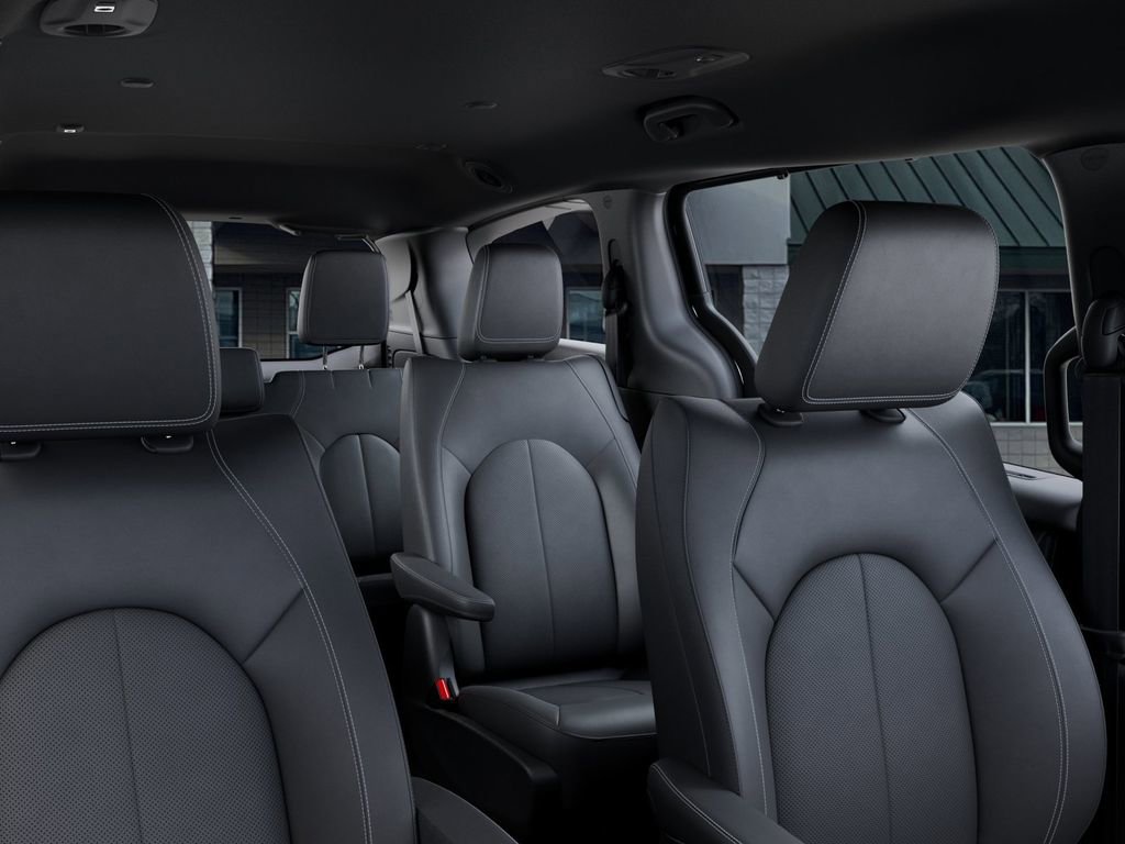 Used 2026 Chrysler Voyager LX FWD image 29