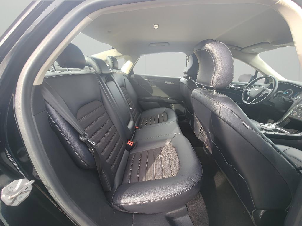 Used 2018 Ford Fusion SE w/ Equipment Group 601A image 29