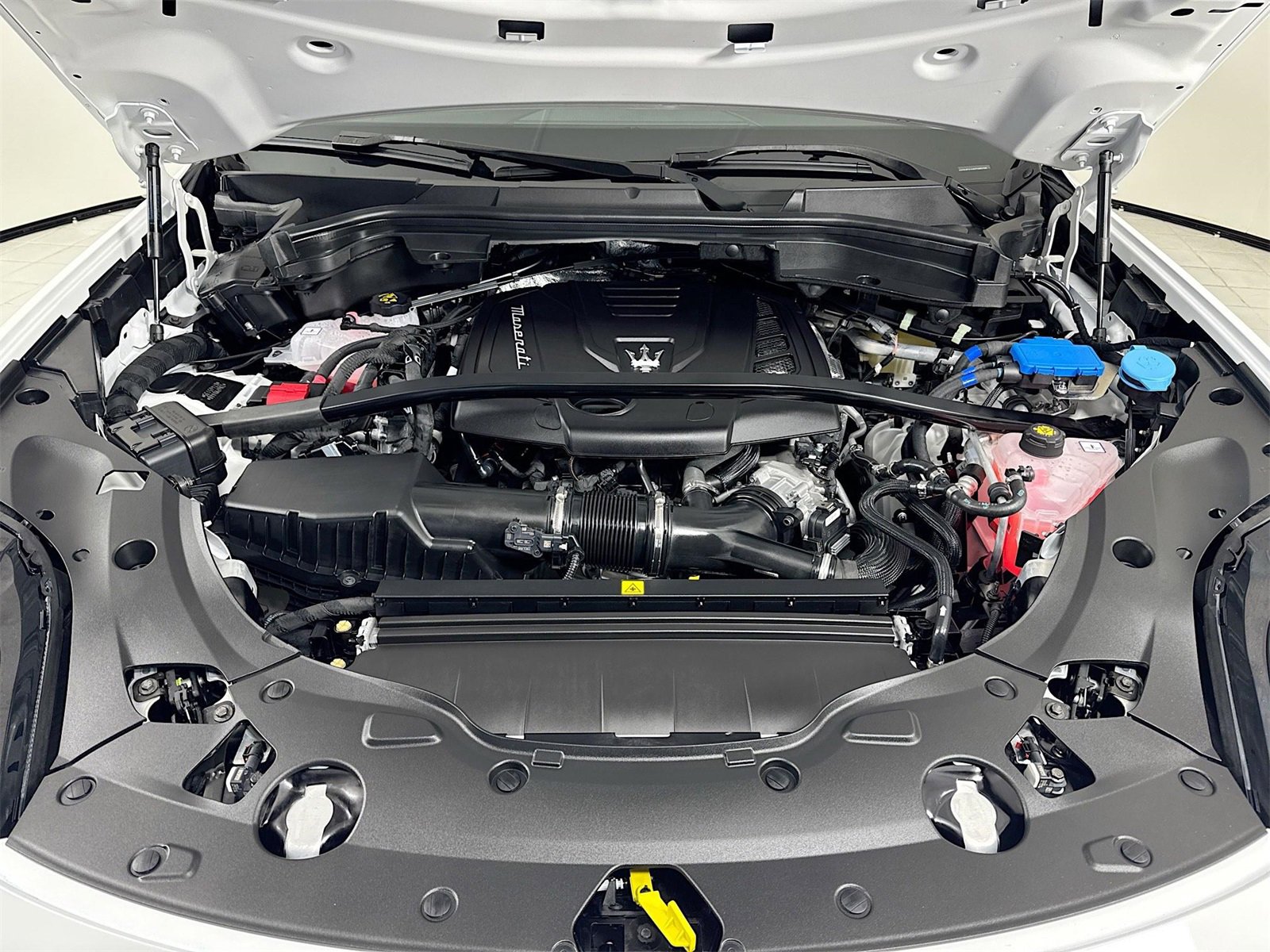 New 2025 Maserati Grecale GT image 31