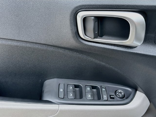 New 2026 Hyundai Venue SEL FWD image 17