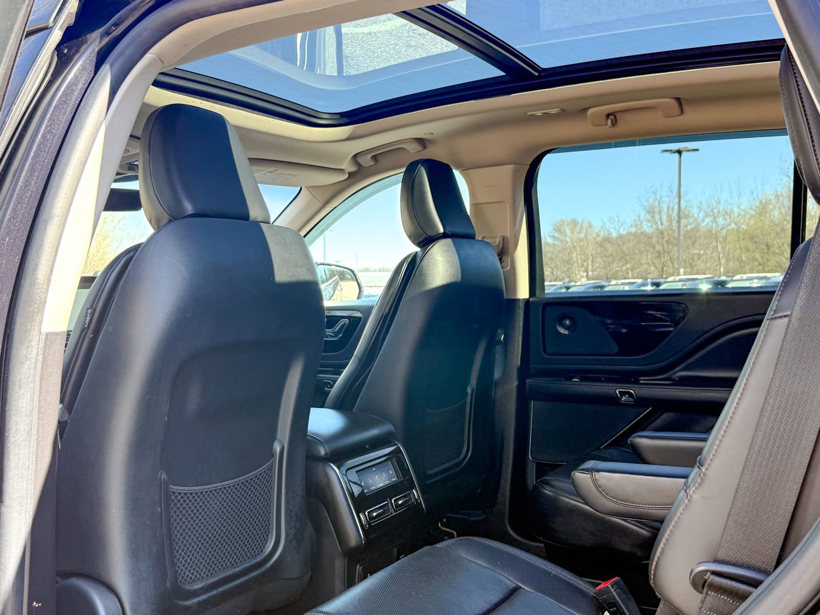 Used 2022 Lincoln Aviator Reserve w/ Equipment Group 201A image 19