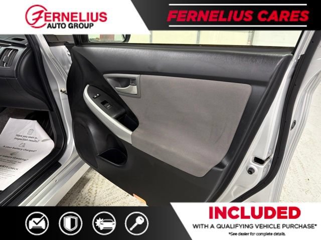 Used 2014 Toyota Prius Two FWD image 17