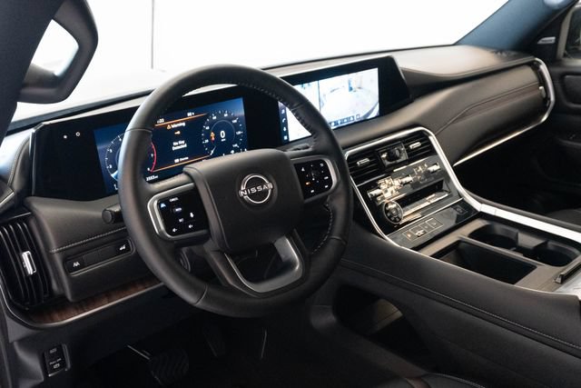 Used 2025 Nissan Armada SL AWD/4WD image 4