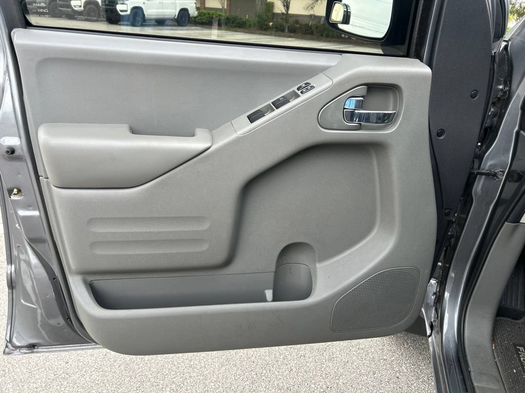 Used 2020 Nissan Frontier SV RWD image 17