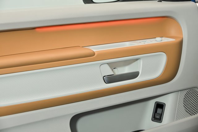 New 2025 Volkswagen ID. Buzz 1st Edition image 11