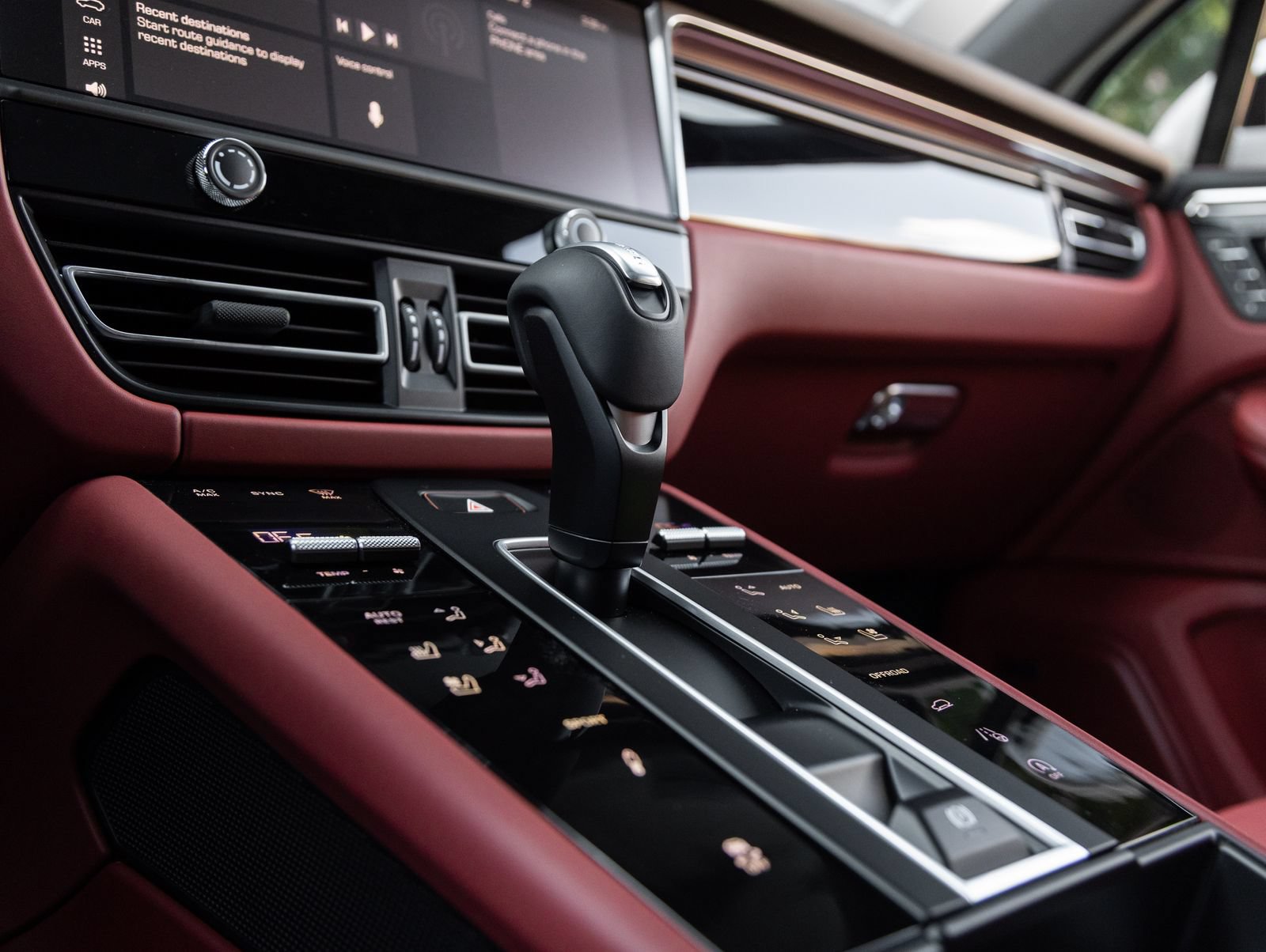 New 2026 Porsche Macan AWD/4WD image 27