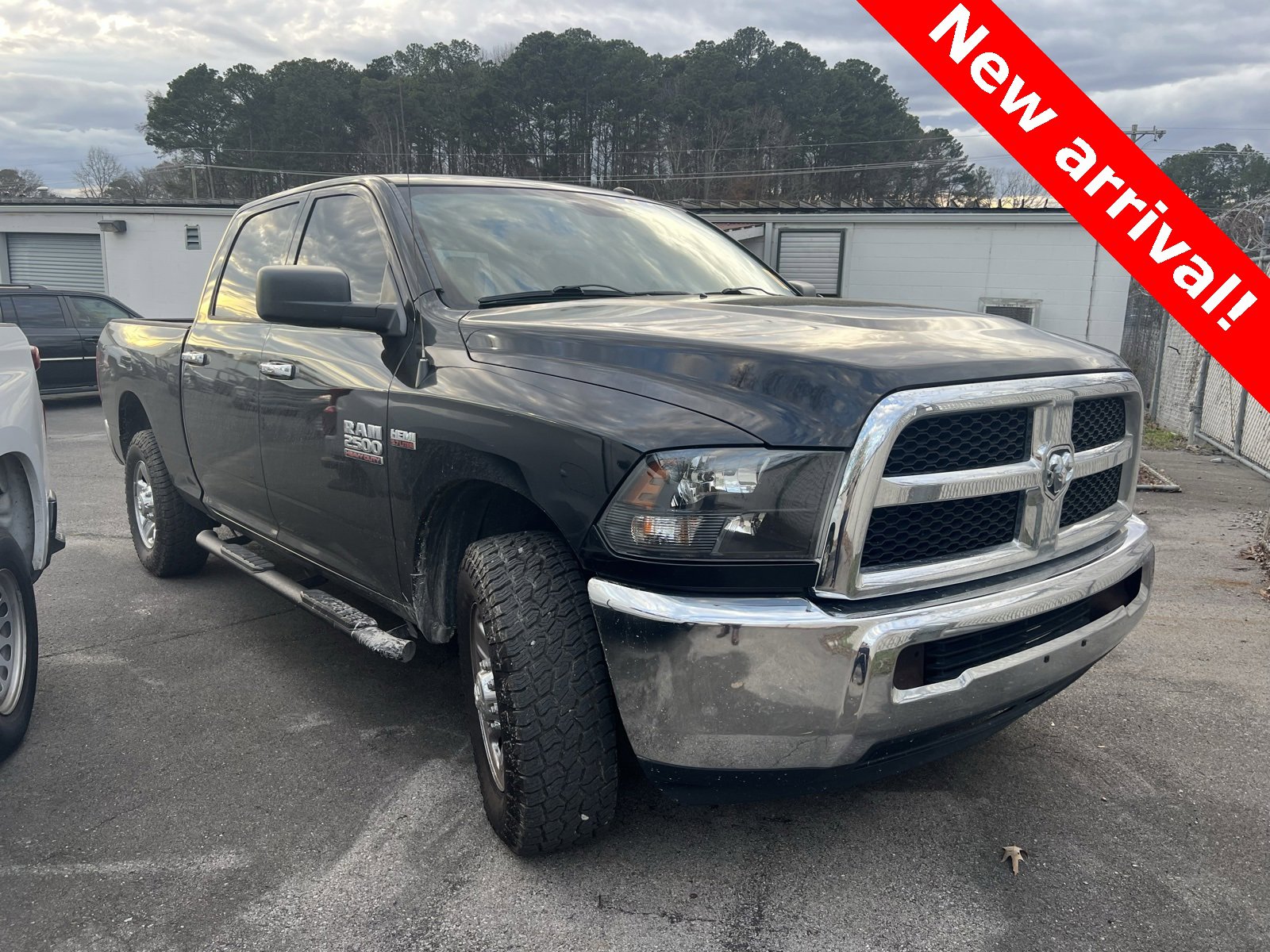 Used 2015 RAM 2500 SLT image 2
