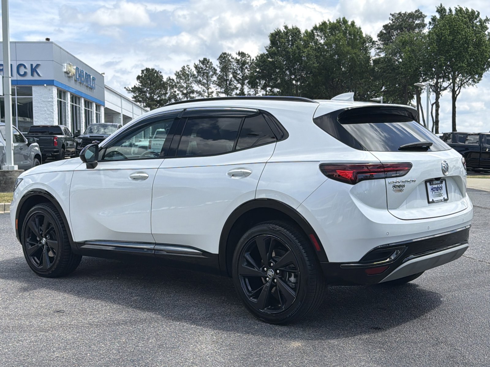 Used 2023 Buick Envision Essence w/ Sport Touring Package FWD image 11