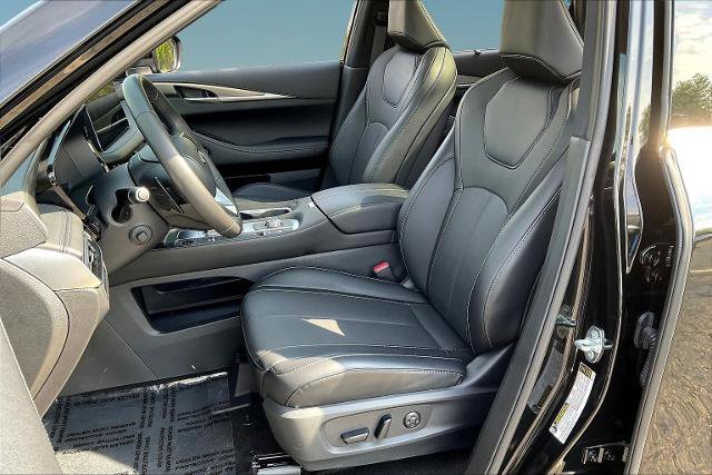 Certified 2026 INFINITI QX60 Luxe w/ Cargo Package AWD/4WD image 20