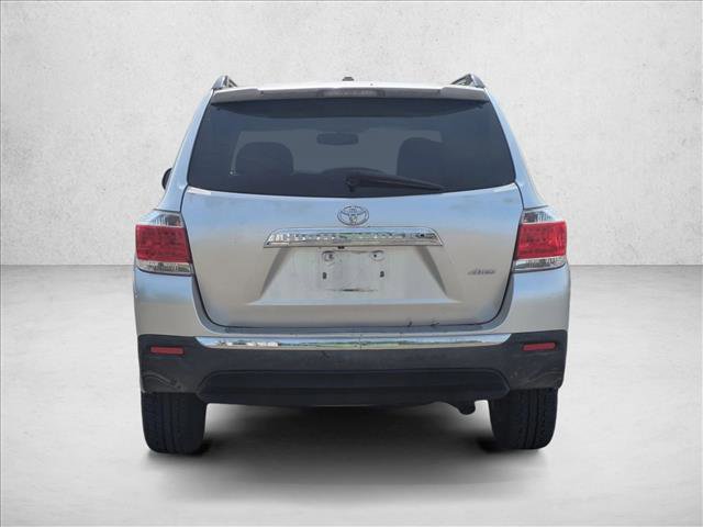 Used 2012 Toyota Highlander SE w/ Tow Pkg AWD/4WD image 6