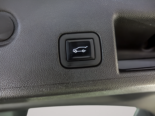 Used 2023 Chevrolet Equinox LT AWD/4WD image 24