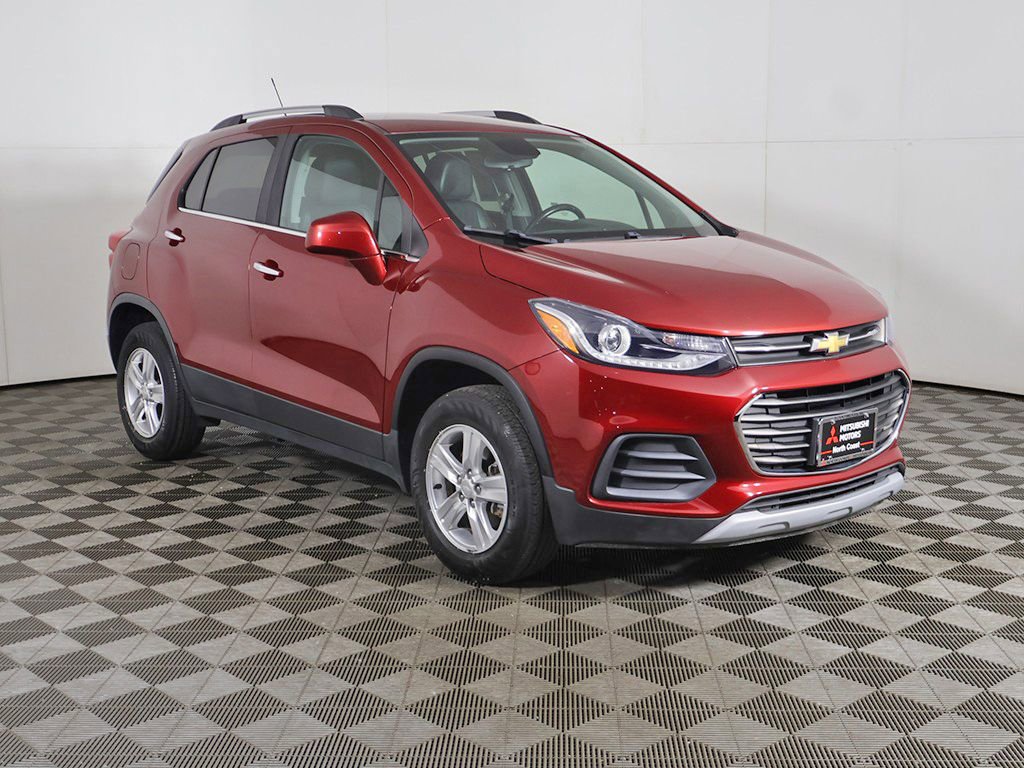 Used 2019 Chevrolet Trax LT w/ LT Convenience Package AWD/4WD image 2