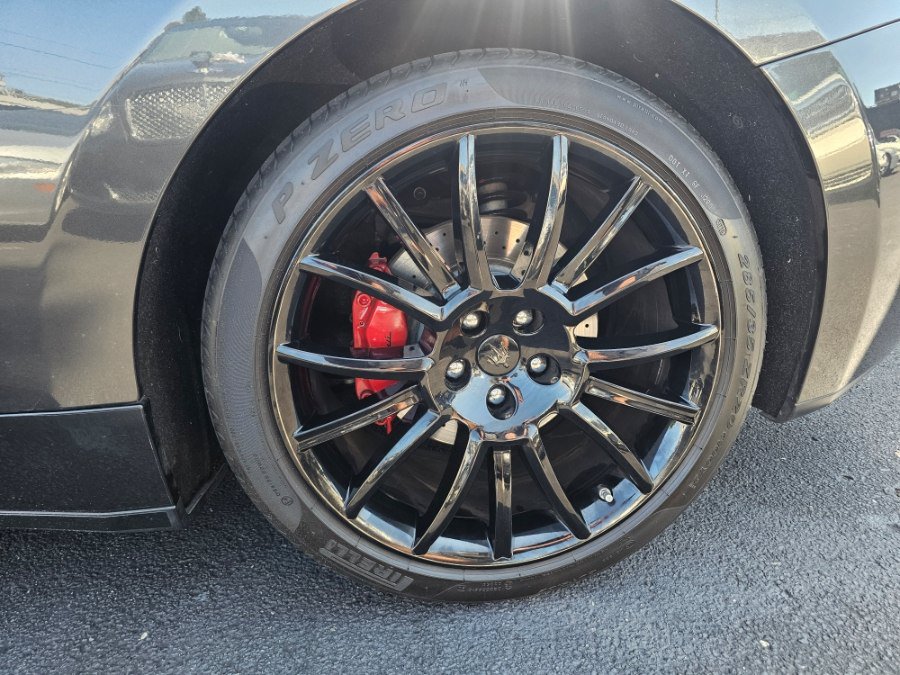 Used 2011 Maserati GranTurismo Convertible RWD image 40