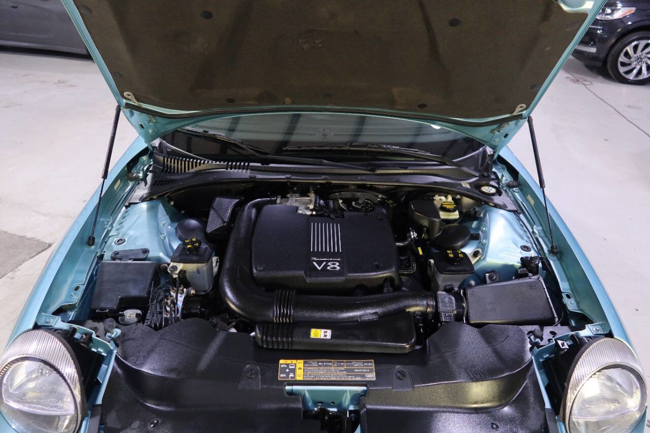 Used 2002 Ford Thunderbird Deluxe image 9