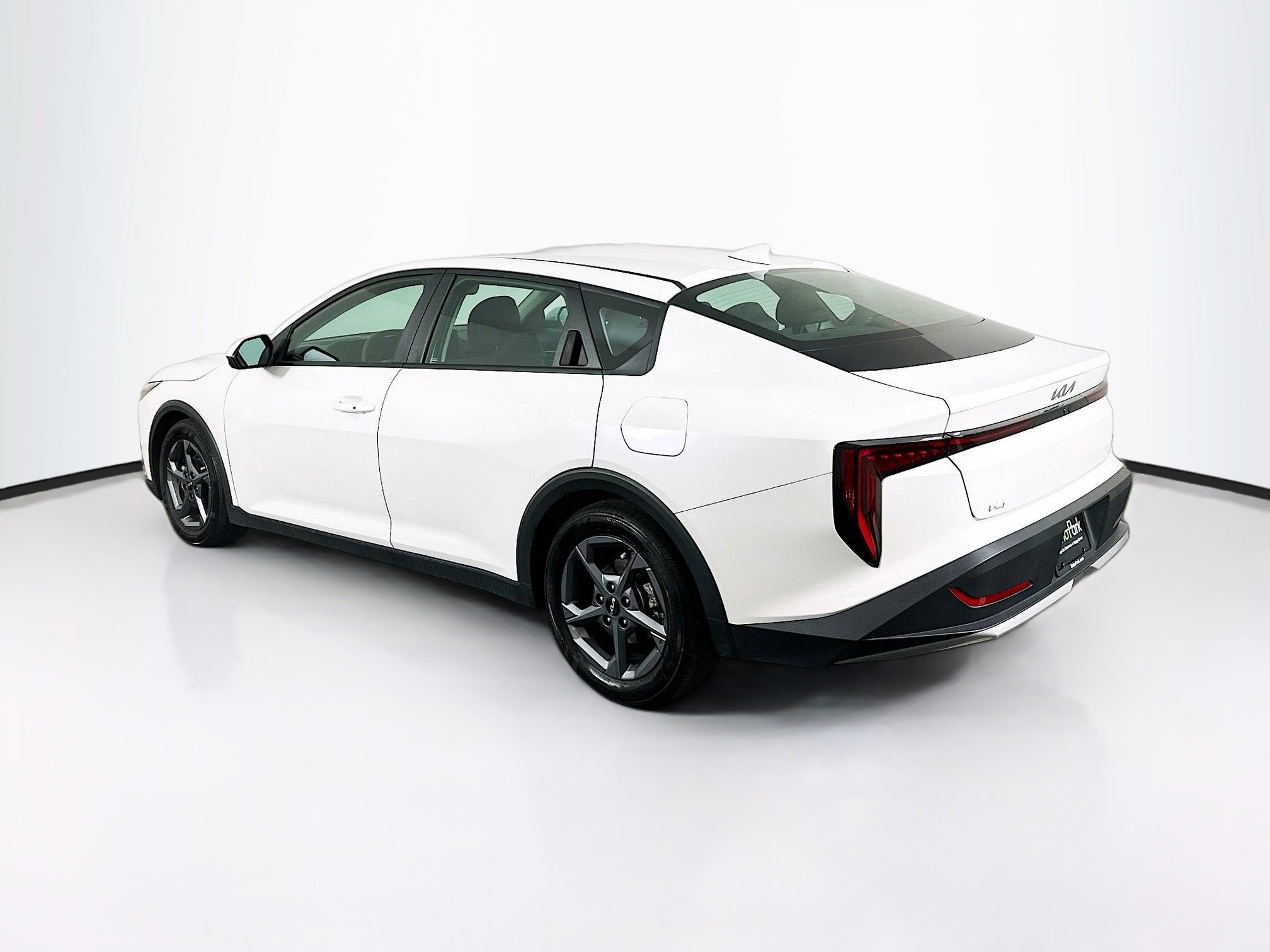 Used 2025 Kia K4 LXS image 5