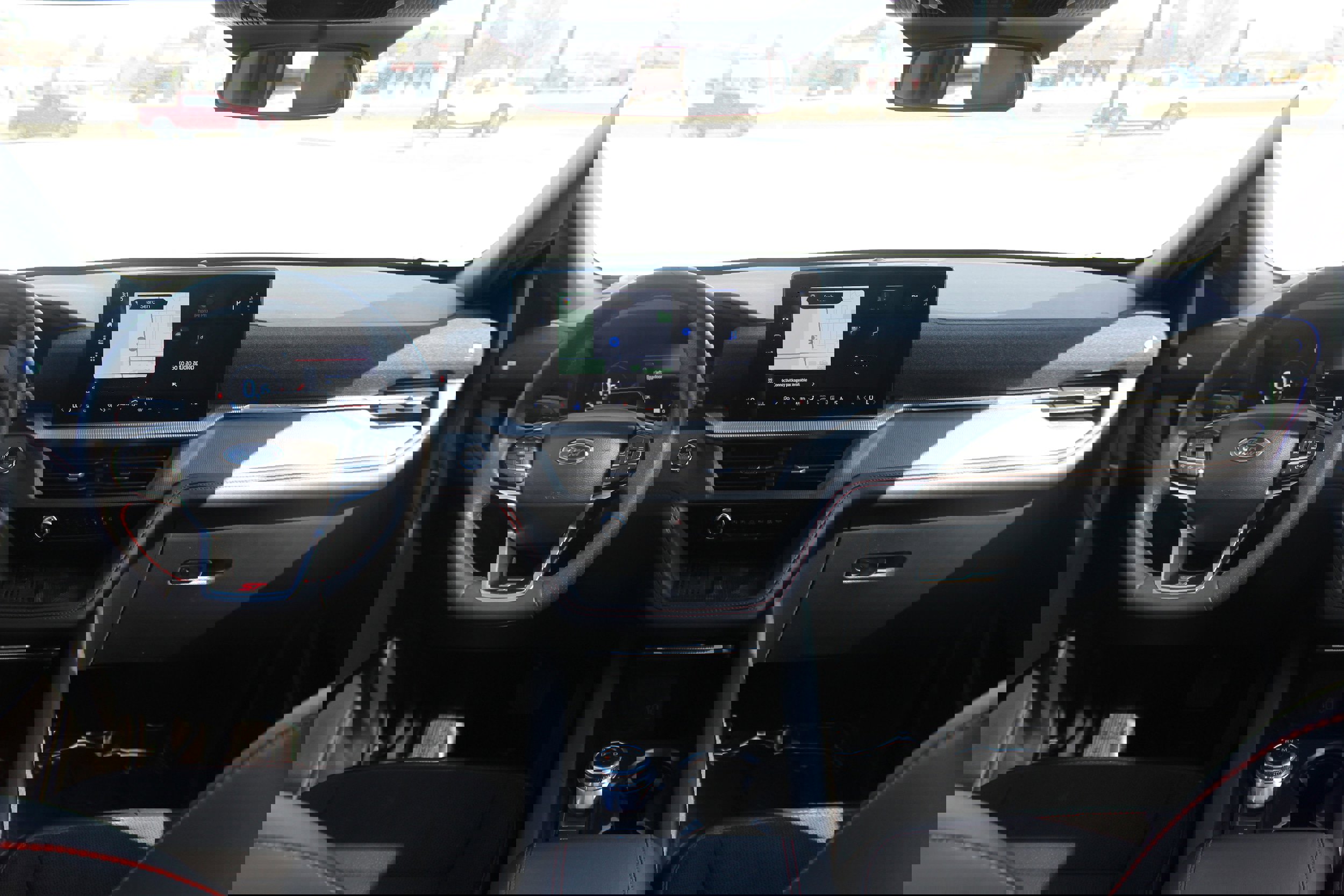 Used 2025 Ford Explorer ST image 19