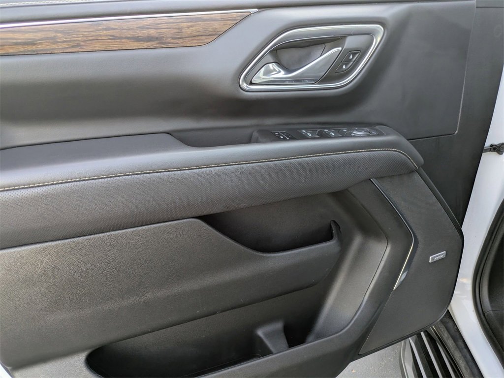 Used 2023 Chevrolet Suburban Premier image 15