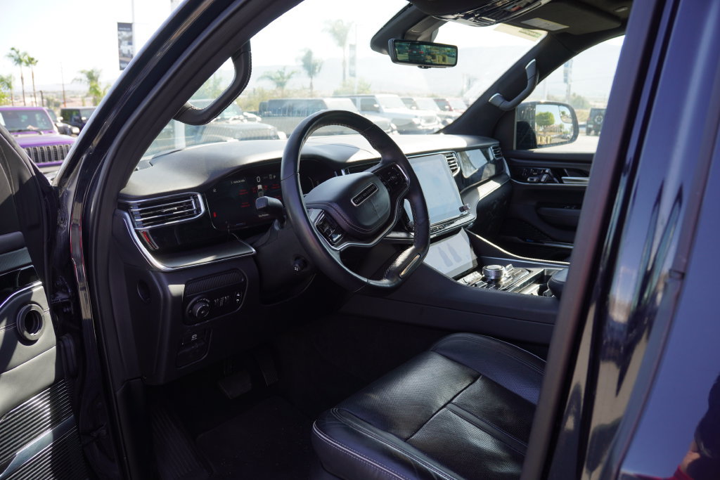 Used 2024 Jeep Grand Wagoneer L Series II w/ Quick Order Packagew 28T AWD/4WD image 6