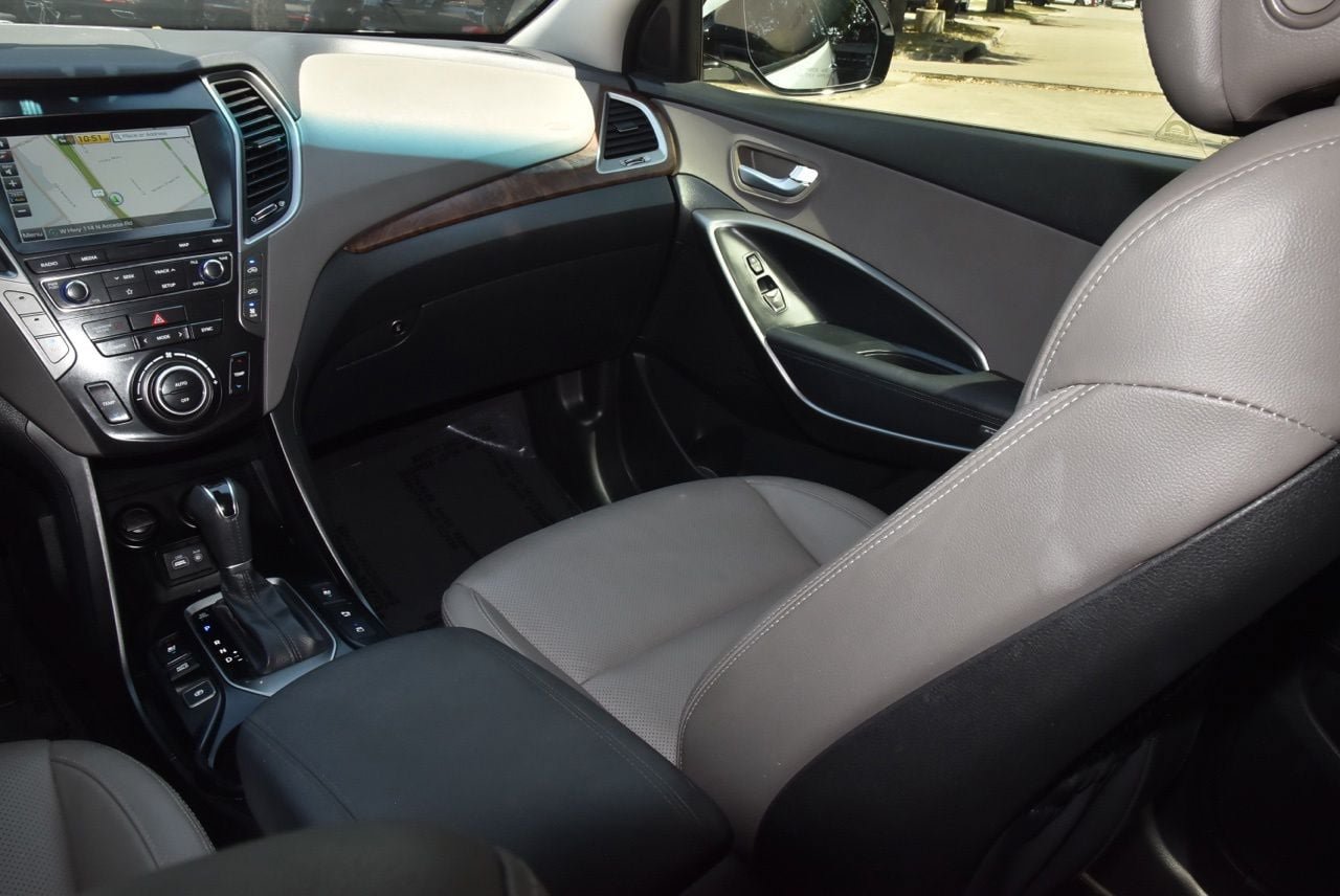 Used 2019 Hyundai Santa Fe XL FWD image 18