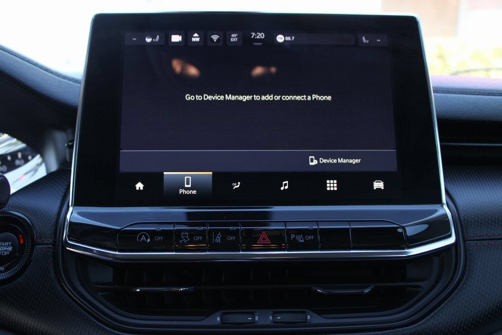 Used 2022 Jeep Compass Trailhawk w/ Trailhawk Convenience Group AWD/4WD image 29