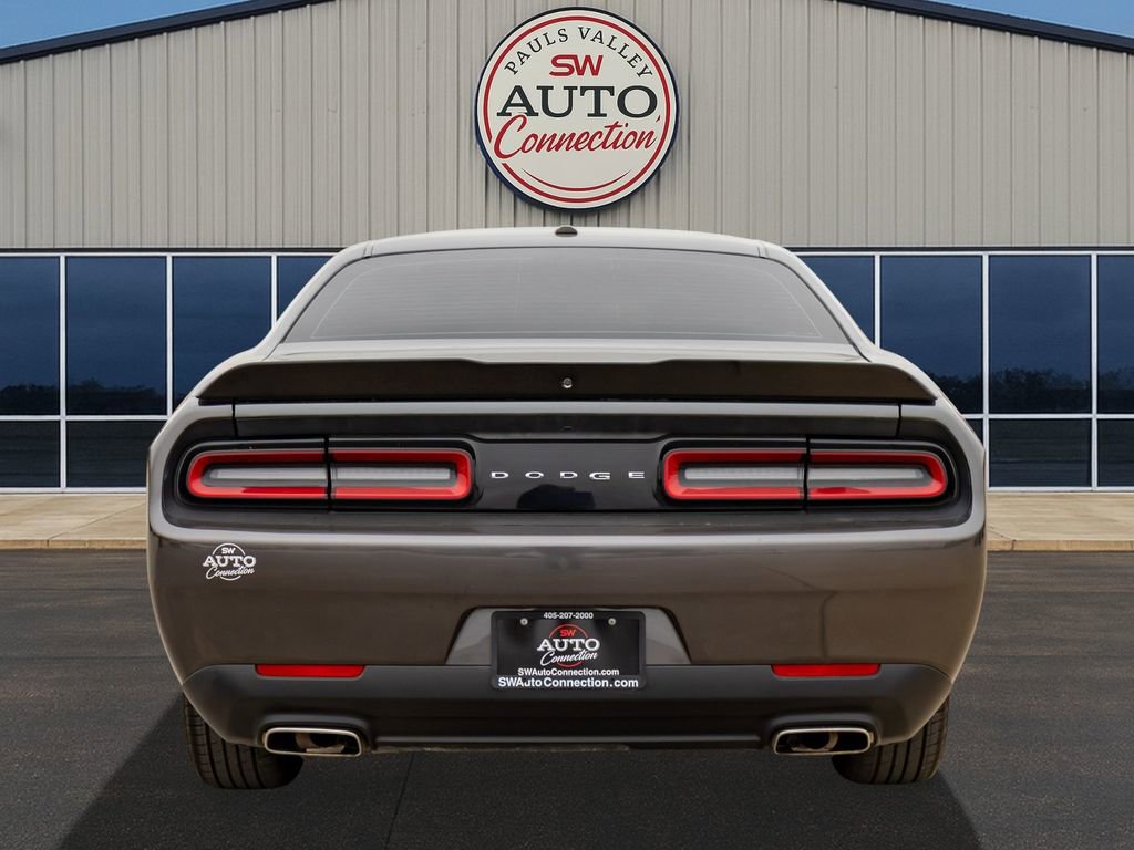 Used 2023 Dodge Challenger SXT image 6