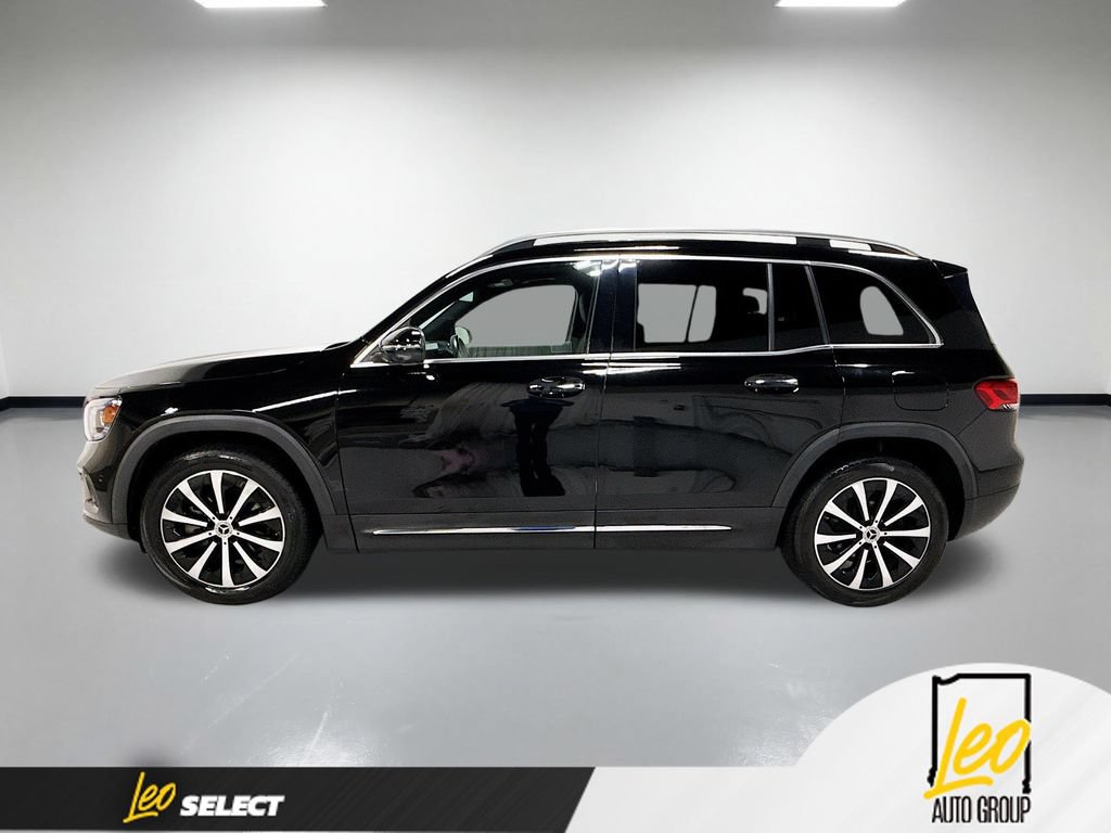 Used 2021 Mercedes-Benz GLB 250 4MATIC w/ Premium Package image 11