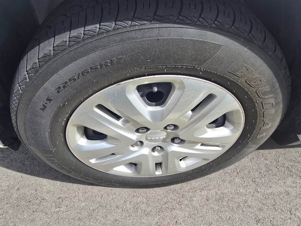 Used 2020 Dodge Journey SE image 13