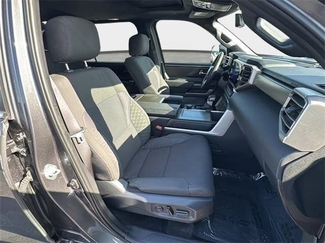 Used 2025 Toyota Sequoia SR5 image 27