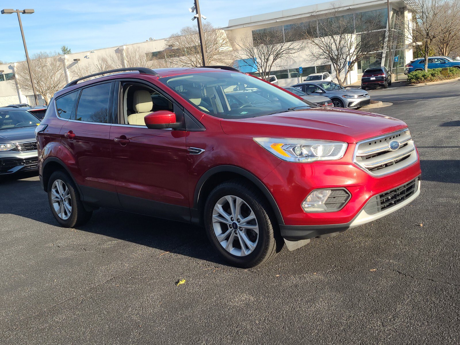 Used 2018 Ford Escape SEL image 3