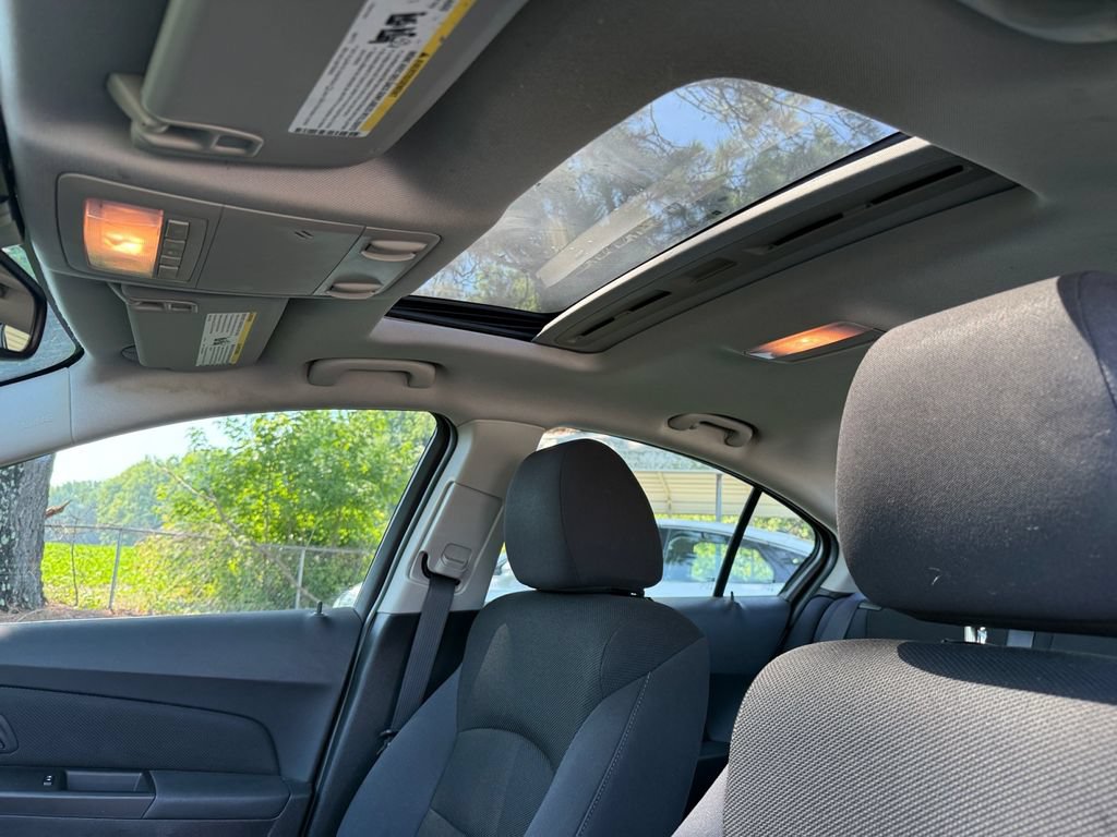 Used 2015 Chevrolet Cruze LT w/ Sun And Sound Package FWD image 15