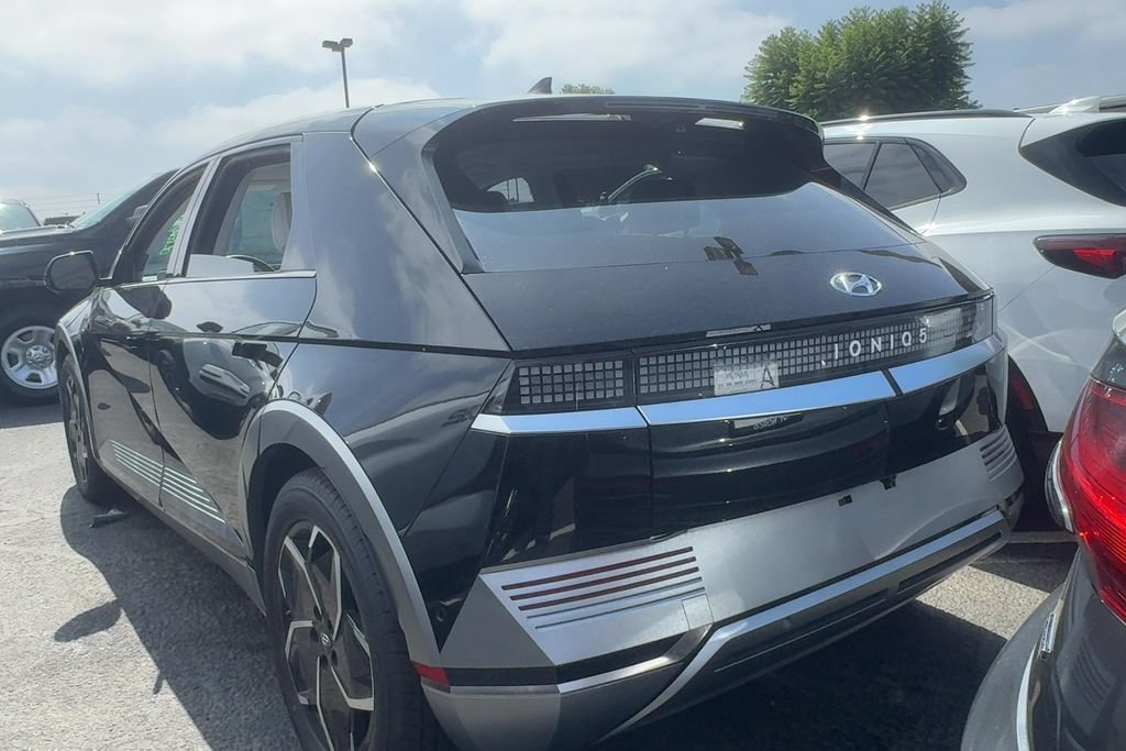 Used 2024 Hyundai Ioniq 5 Limited RWD image 3