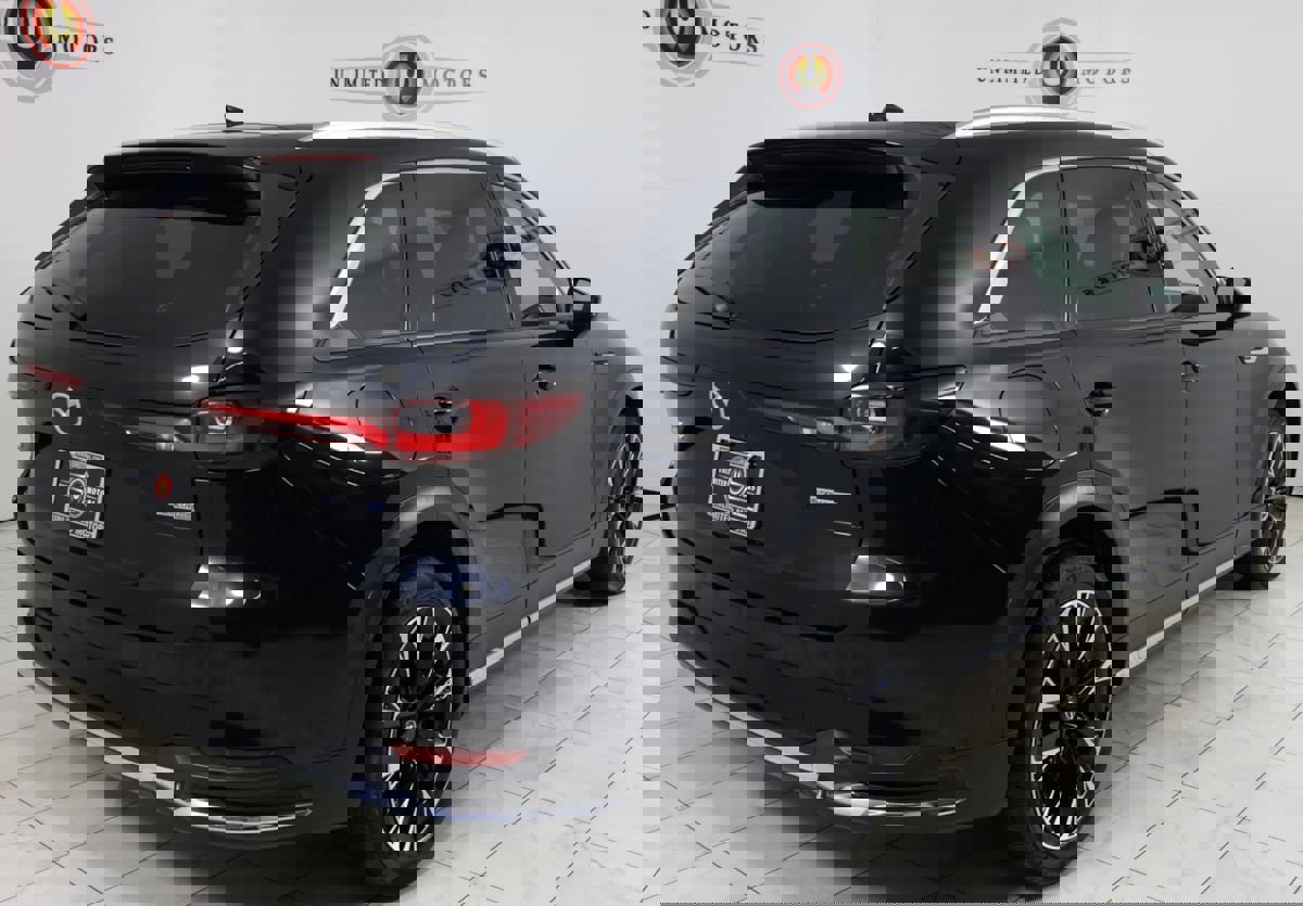 Used 2024 MAZDA CX-90 Plug-In Hybrid w/ Premium Pkg image 3
