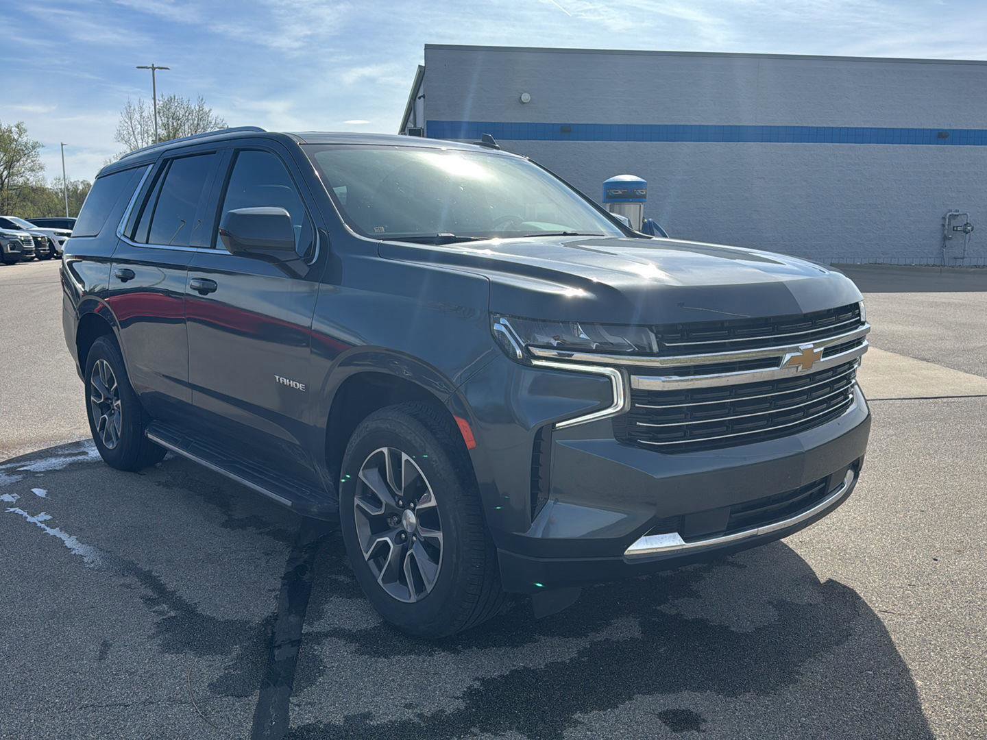 Used 2021 Chevrolet Tahoe LT w/ Rear Media and Nav Package AWD/4WD image 7