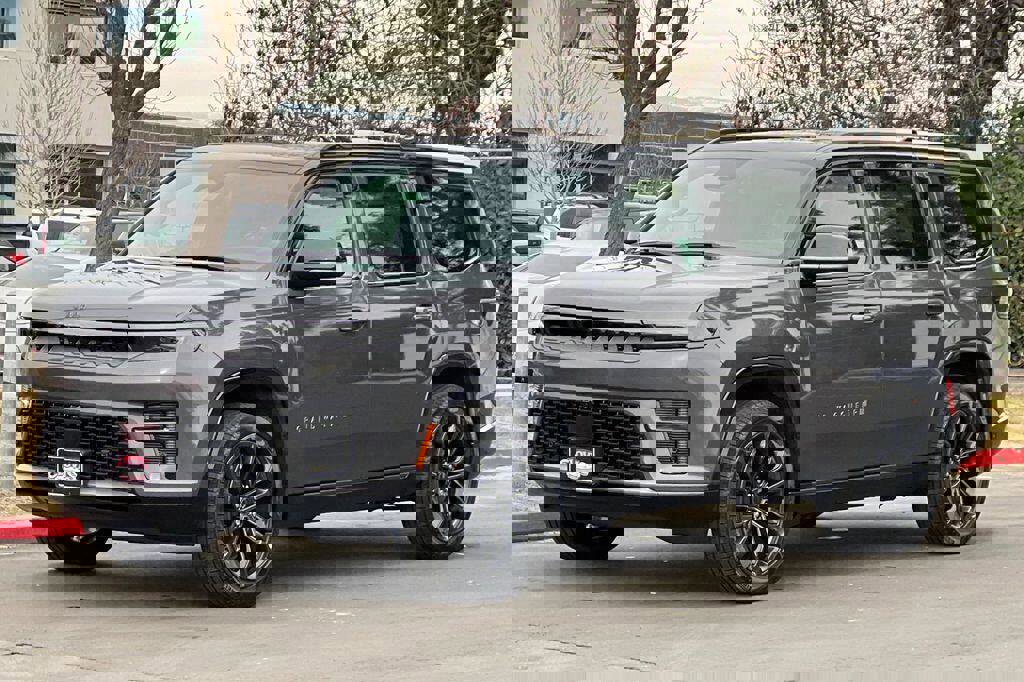 New 2026 Jeep Grand Wagoneer Summit w/ Premium Group III image 8